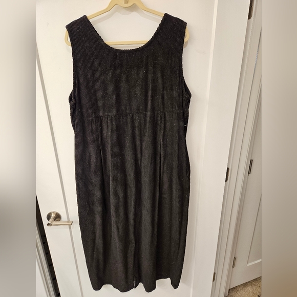 Vintage - Hand Embroidered PAPY BOEZ Black Corduroy Maxi Jumper - XL - Picture 3 of 8